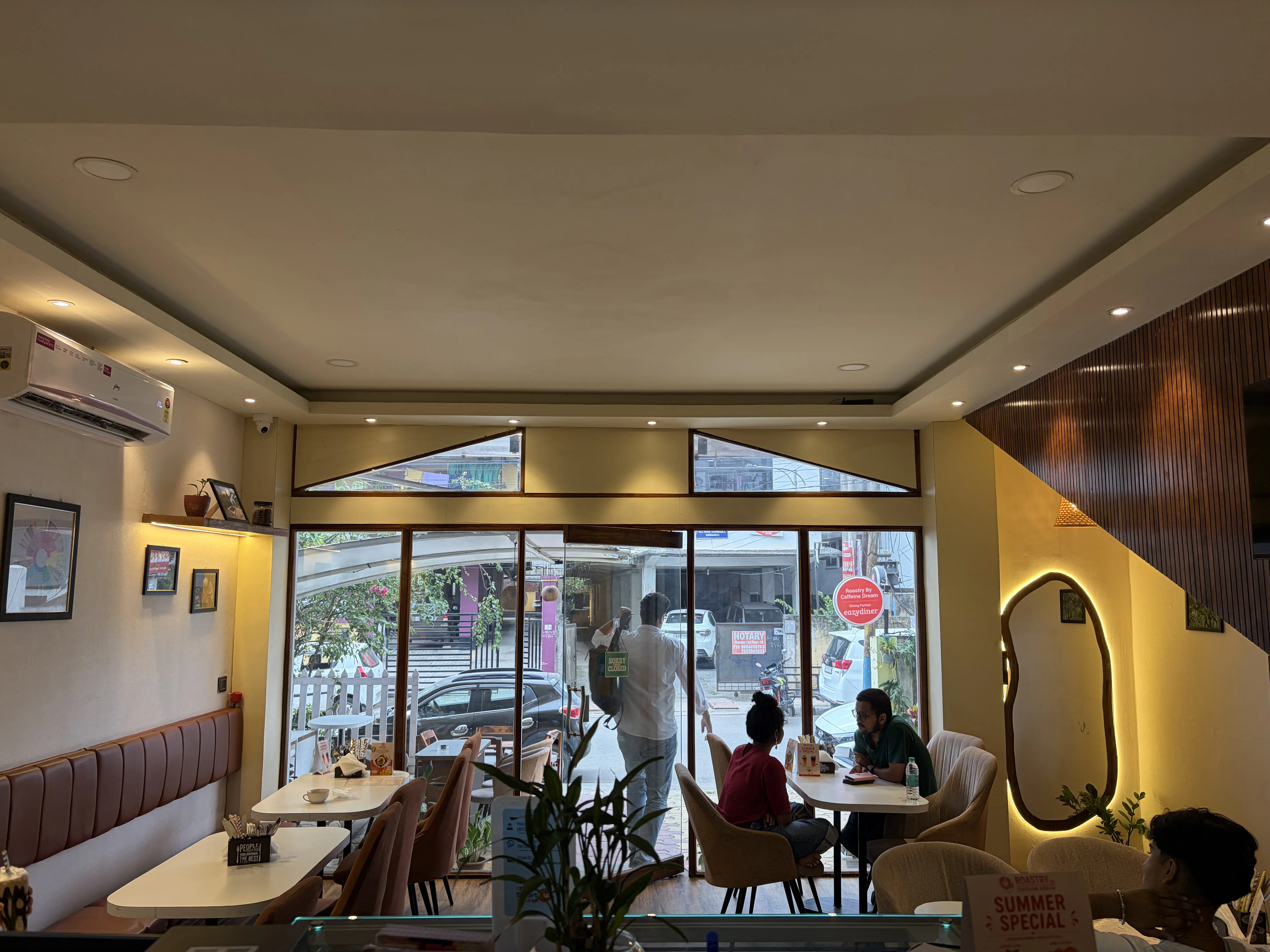 Cafe Environment